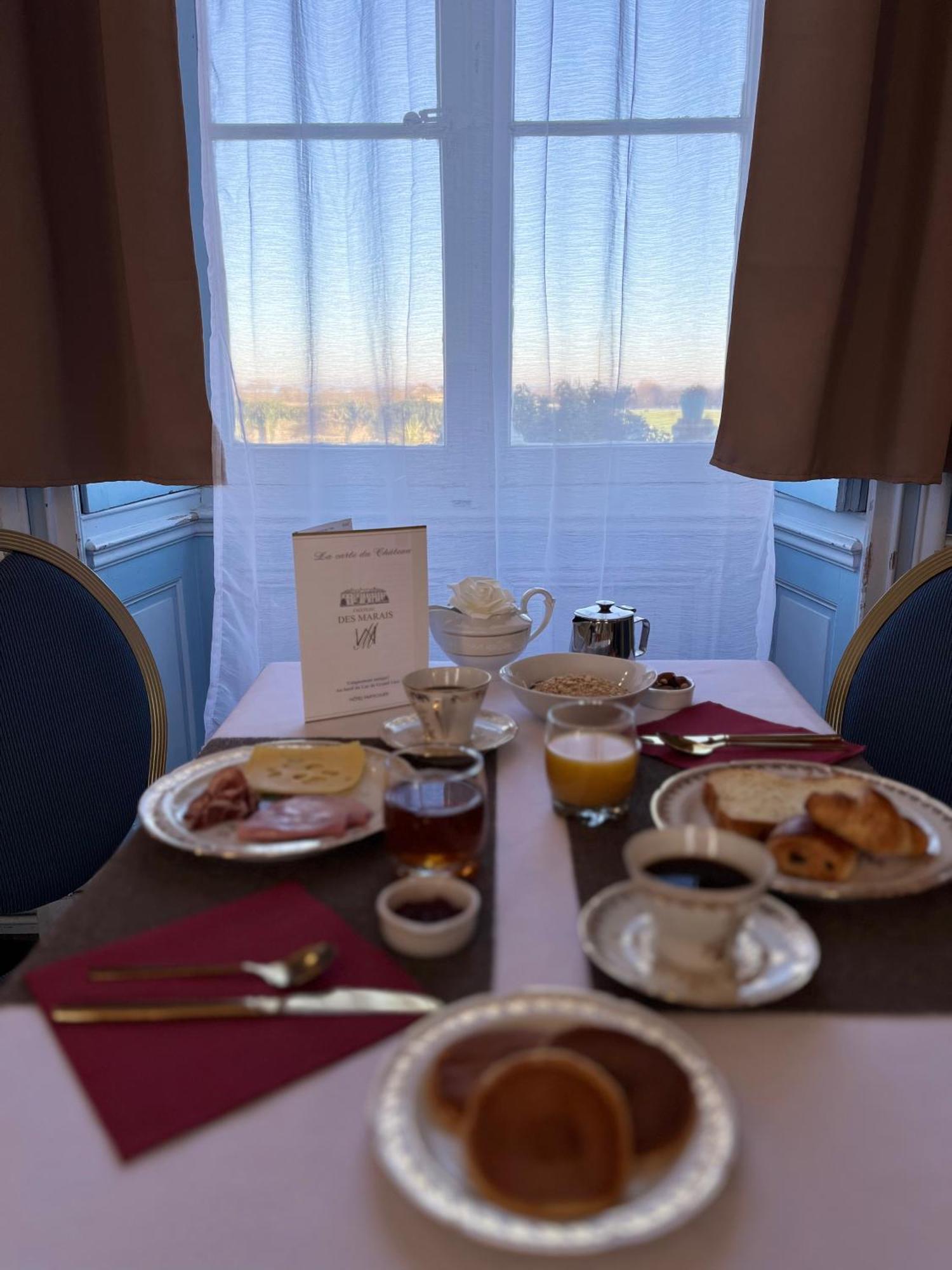Hotel Particulier Chateau Des Marais Proximite Et Vue Sur Le Lac De Grand Lieu Saint-Philbert-de-Grand-Lieu المظهر الخارجي الصورة